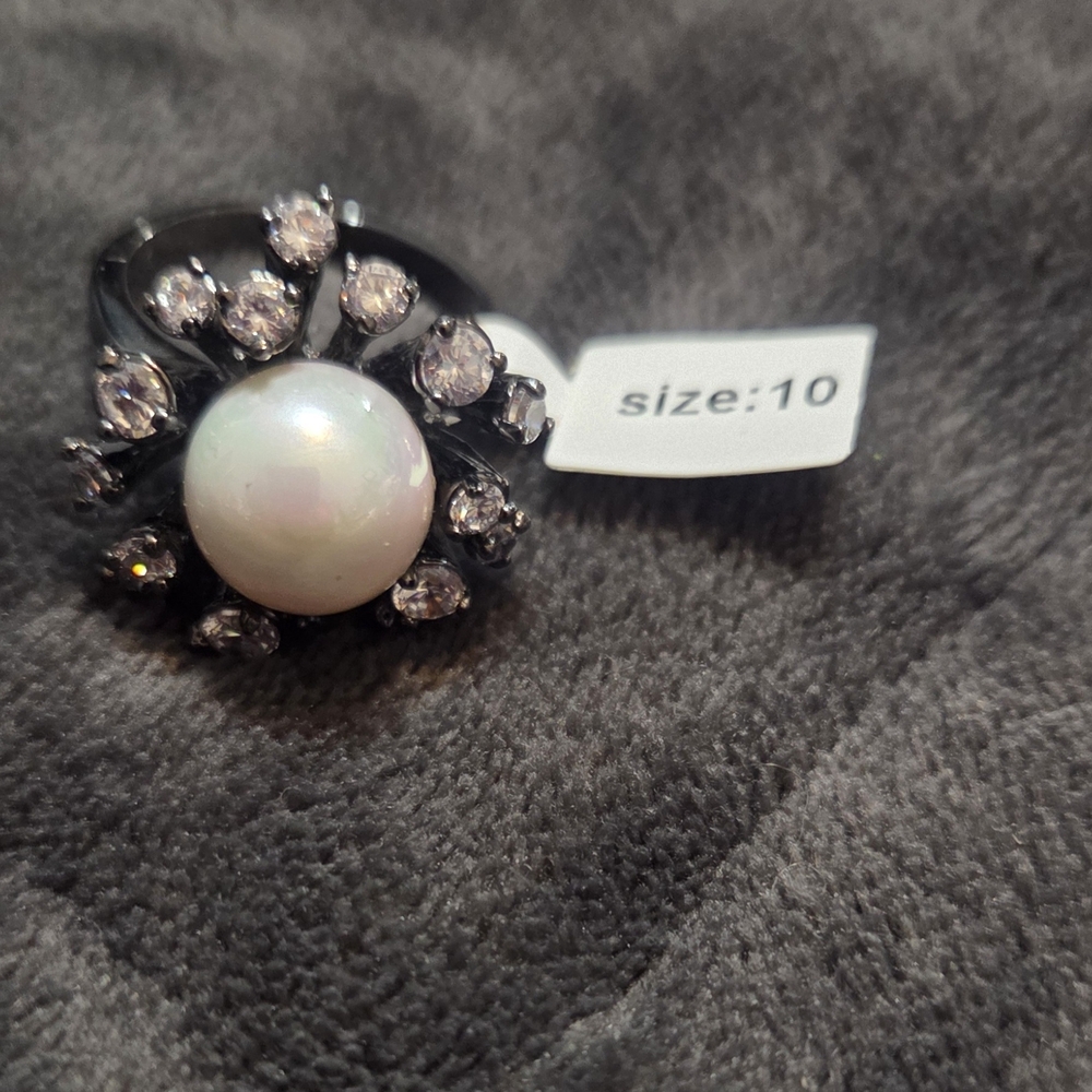 Park Lane Black and White Pearl Ring
